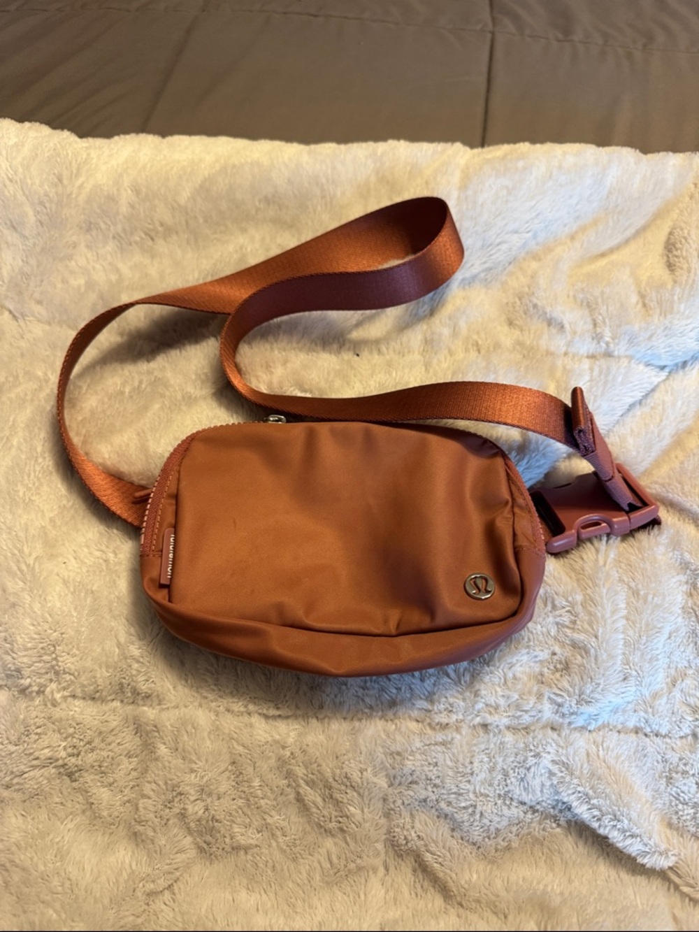 lululemon athletica women’s Blush pick Sling Belt Bag